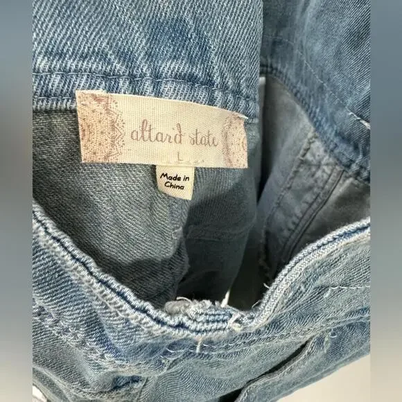 NWT Altar’d State Light Wash Denim Overall Short Mini Dress- Size Large - Picture 4 of 6